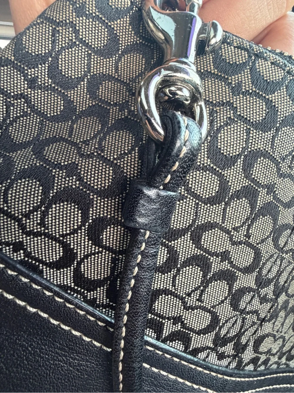 Vintage Y2K Kissing C’s monogram COACH Wristlet with Metallic Tag n Tassel
